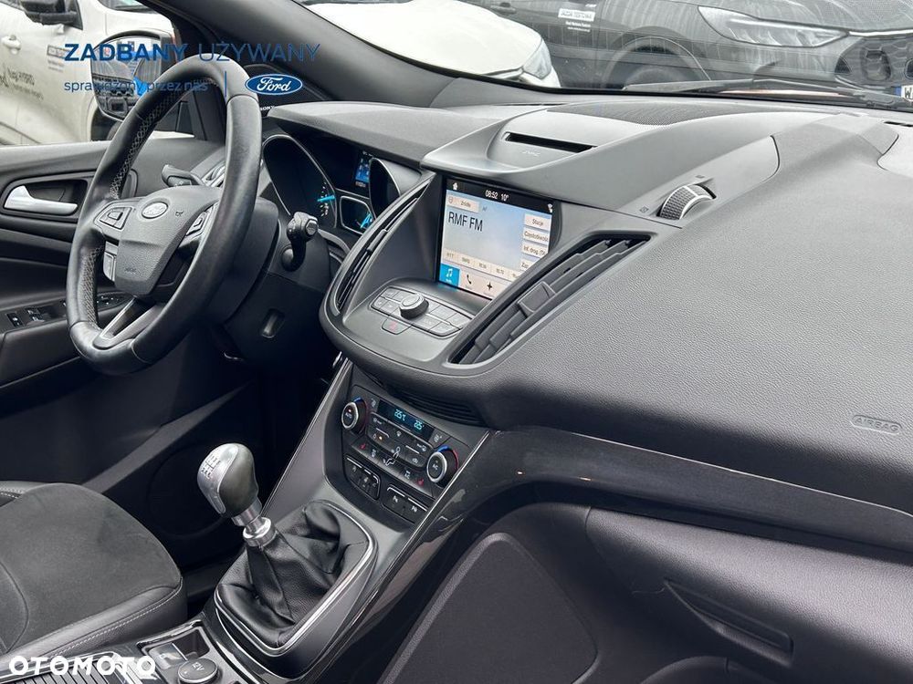 Ford Kuga 1.5 EcoBoost 2x4 ST-Line - 18