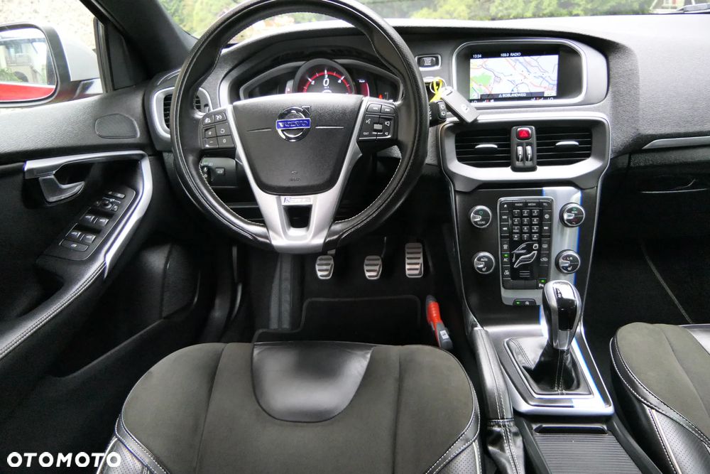Volvo V40 D2 Drive-E R-Design Momentum - 2