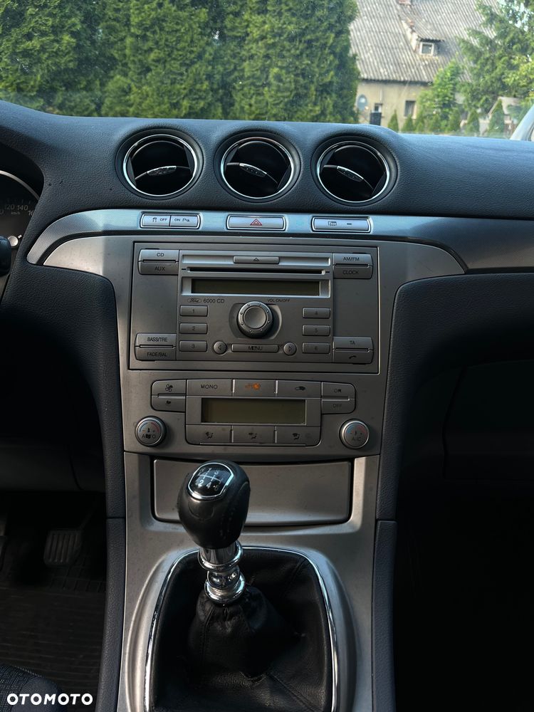 Ford Galaxy - 6