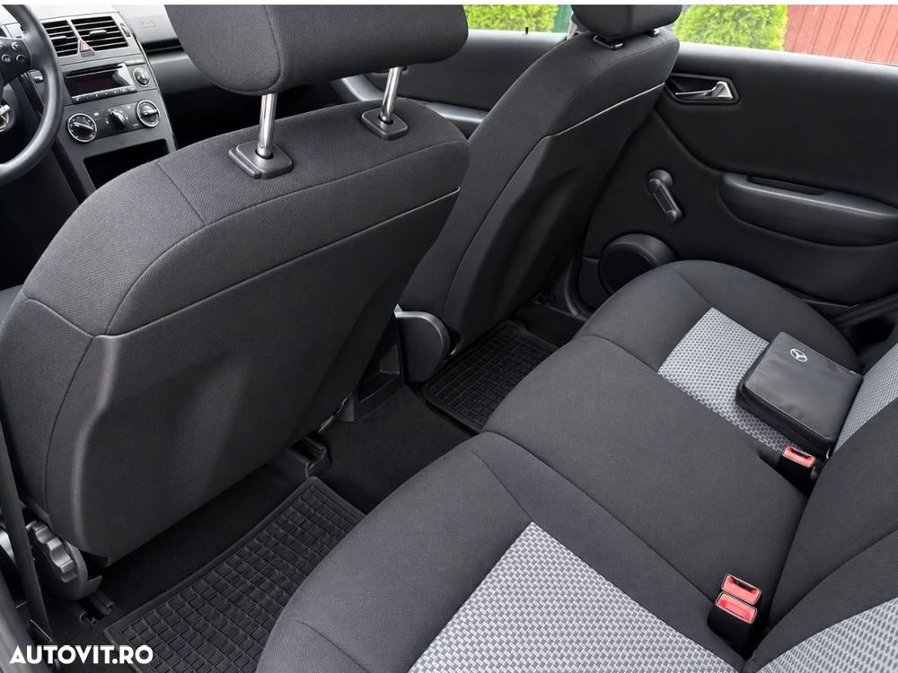 Mercedes-Benz A 180 - 9