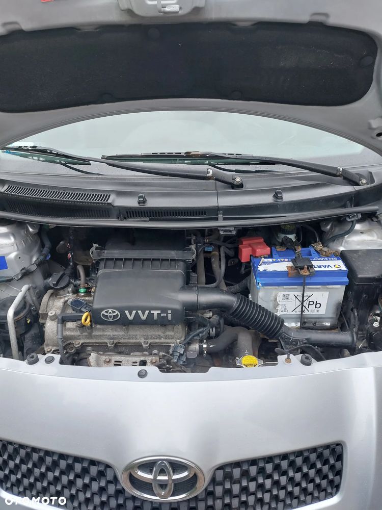 Toyota Yaris 1.3 Luna Gold - 8