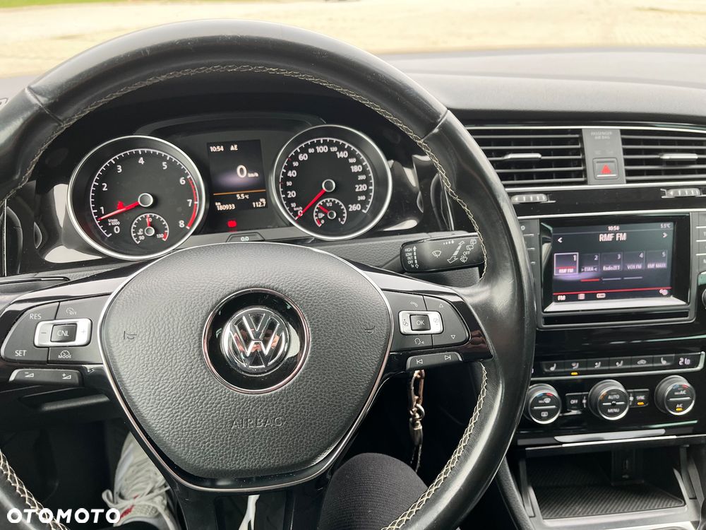 Volkswagen Golf - 8