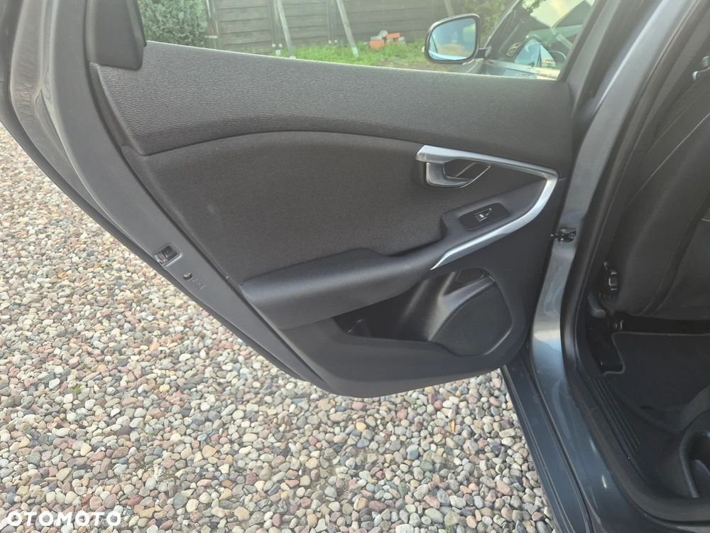 Volvo V40 D4 Summum - 14