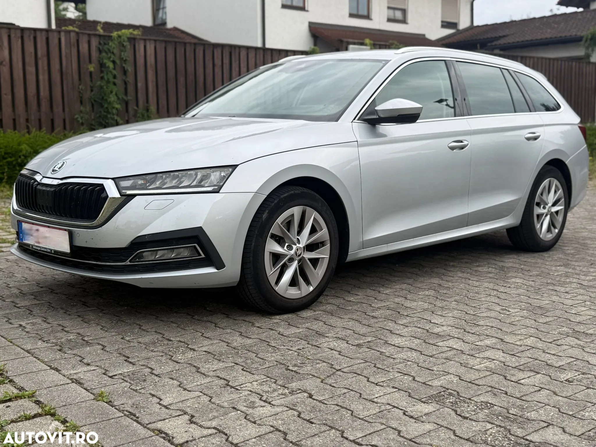 Skoda Octavia 2.0 TDI DSG Style - 3