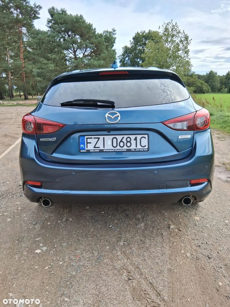 Mazda 3 - 5