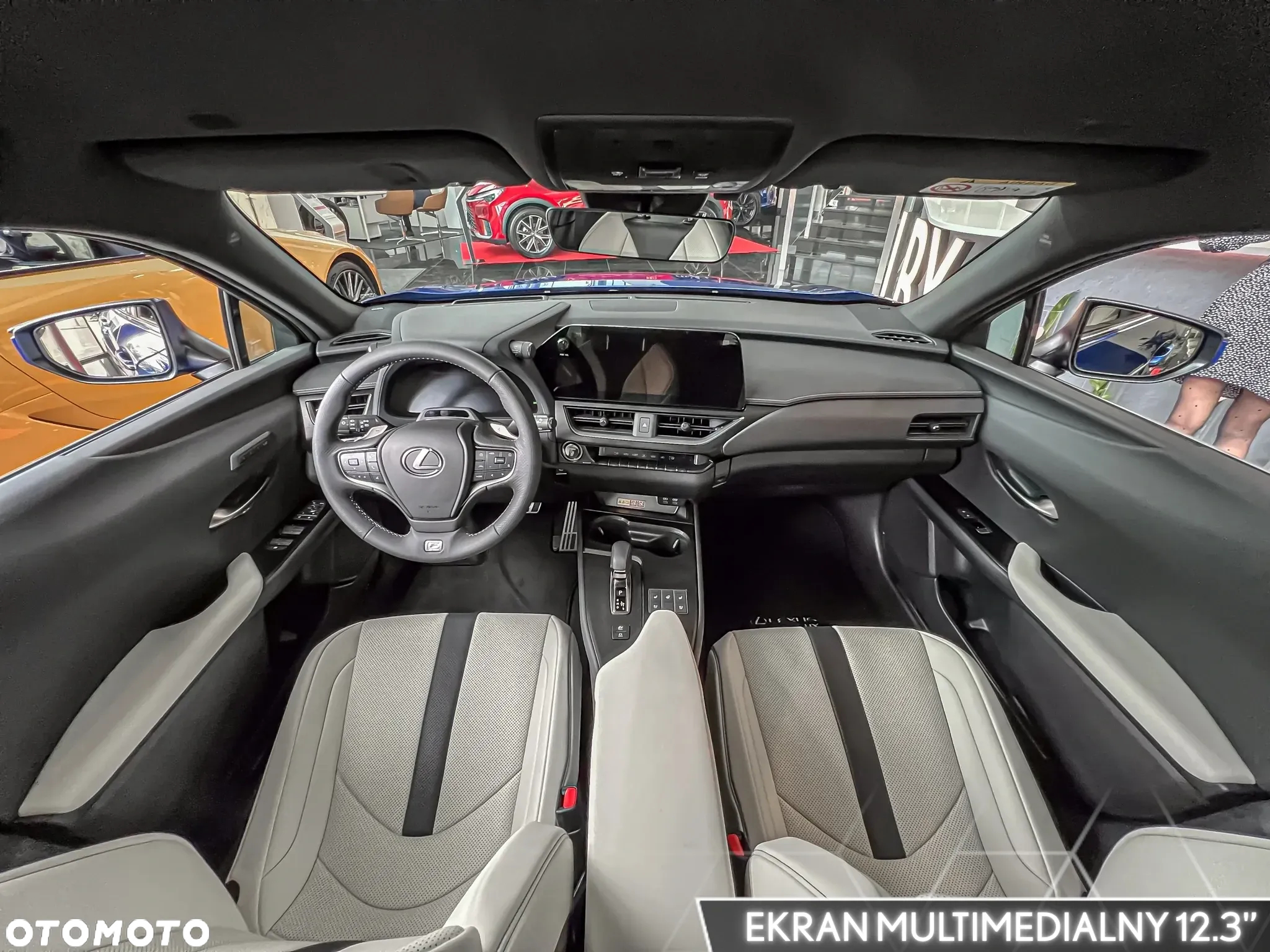 Lexus UX - 15