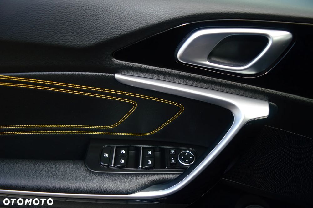 Kia XCeed 1.4 T-GDI OPF PLATINUM EDITION - 28