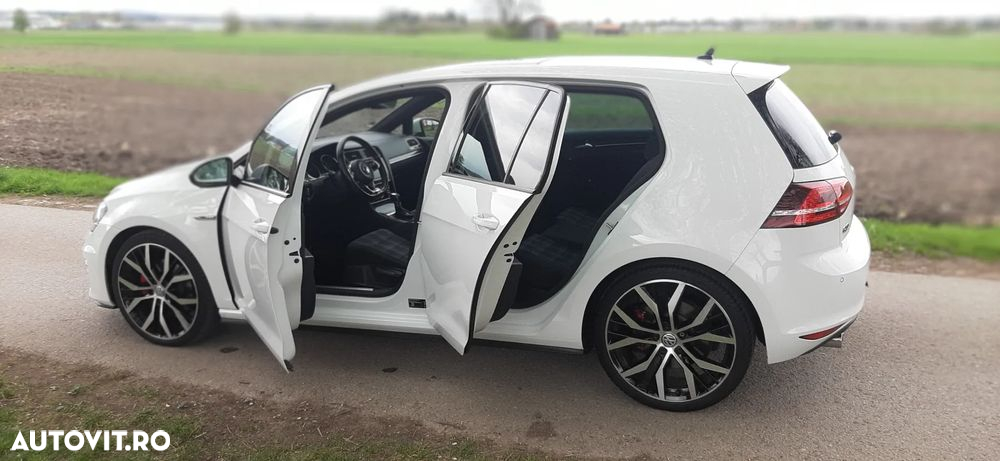 Volkswagen Golf 2.0 TDI DSG GTD - 20