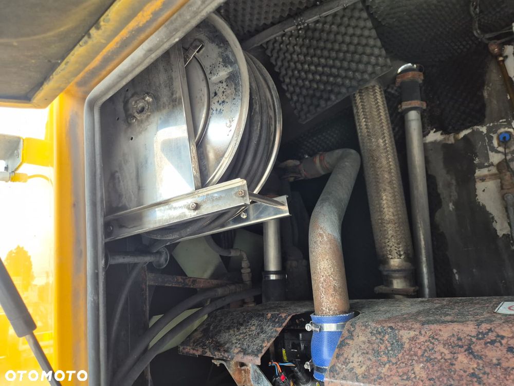 Mercedes-Benz Econic 2629 6X2 / SYSTEM CZYSZCZENIA DRÓG LUB TUNELI / ARMATKA NA WODĘ  / 300 LITRÓW NA MINUTE / CZYSZCZENIE TUNELI I BANERÓW / CZYSZCZENIE DRÓG / UTRZYMYWANIE CZYSTOSCI / EURO 5 / SERWISOWANY / 10500L + 500L / PODGRZEWANIE WODY / GENERATOR PRĄDU - 25