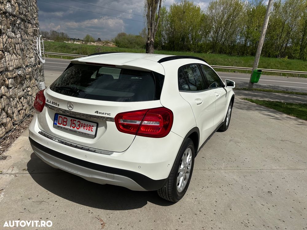 Mercedes-Benz GLA 200 (CDI) d 4Matic 7G-DCT Urban - 4