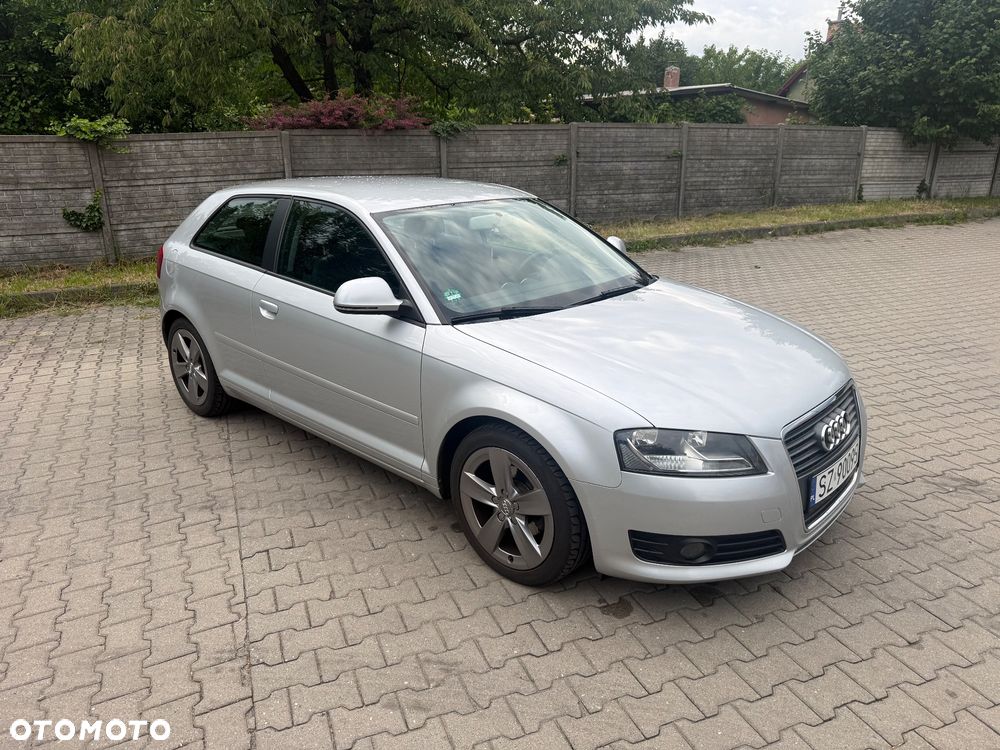 Audi A3 3-drzwiowe 1.6 Ambition - 9