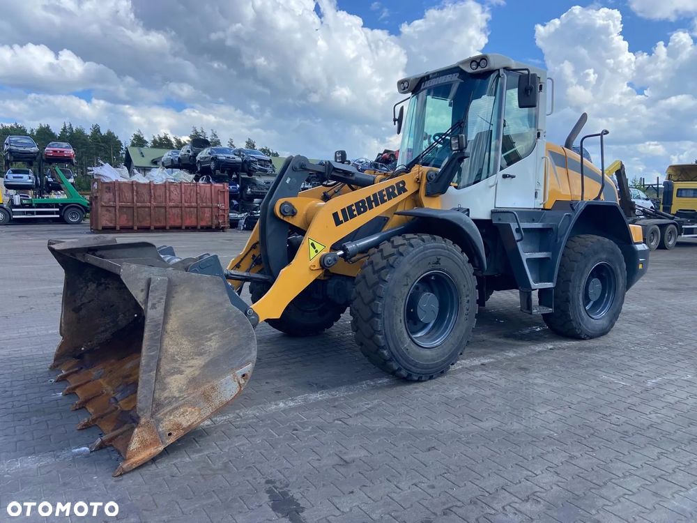 Liebherr L524 - 1