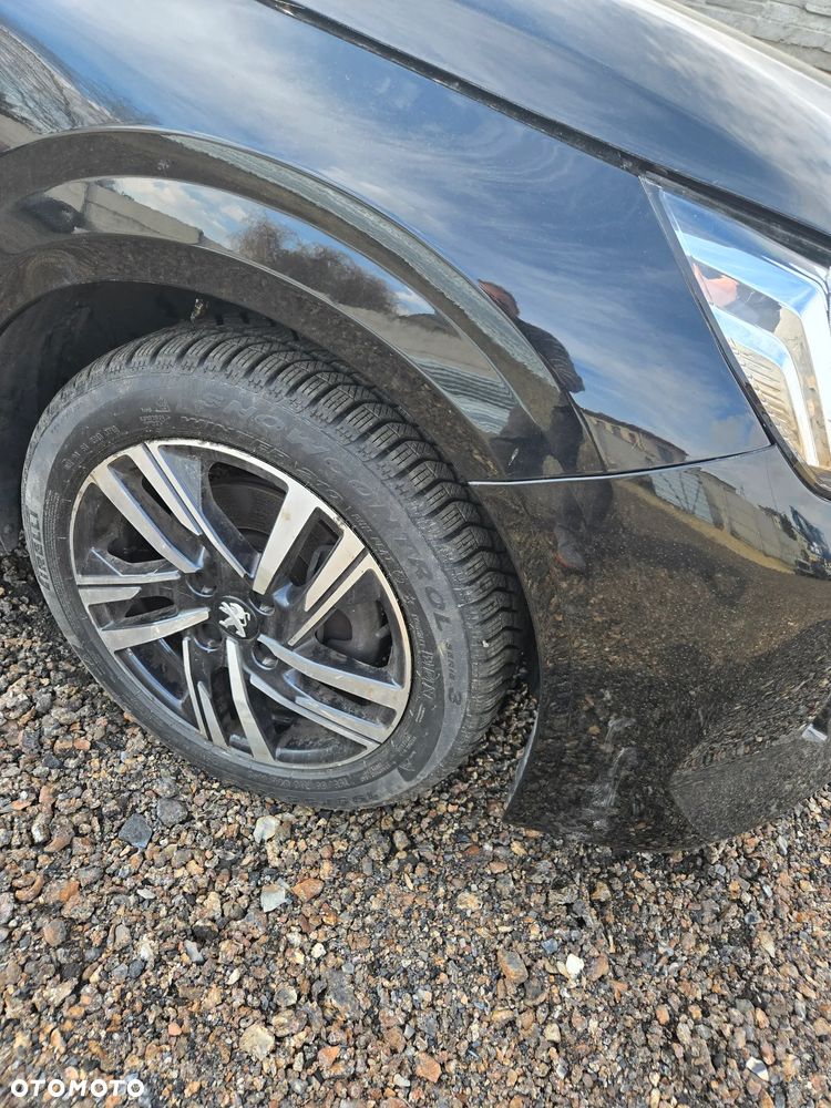 Peugeot 208 PureTech 100 Allure - 5