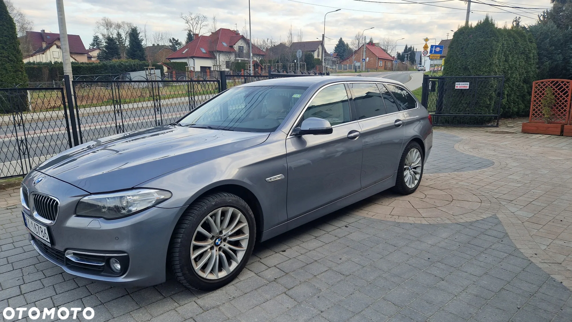 BMW Seria 5 525d xDrive Touring Luxury Line - 18