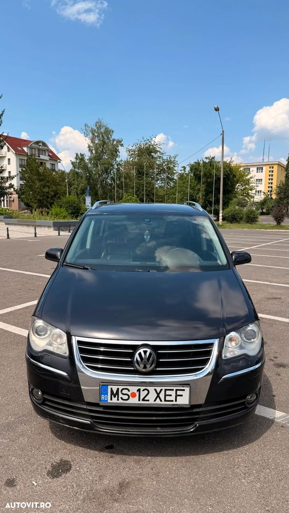 Volkswagen Touran - 10