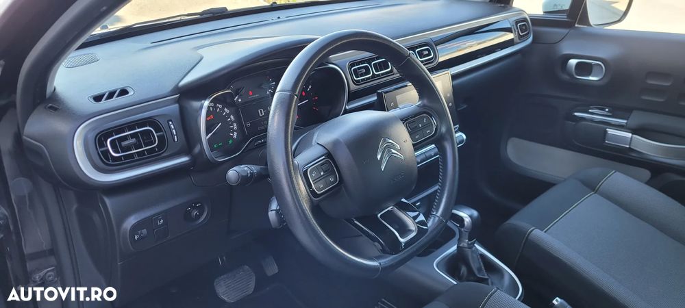 Citroën C3 Pure Tech 110 S&S EAT6 SHINE - 8