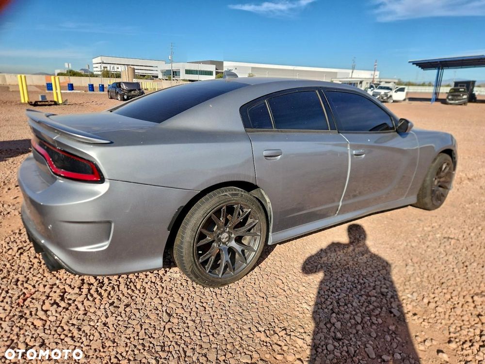 Dodge Charger 5.7 R/T - 4
