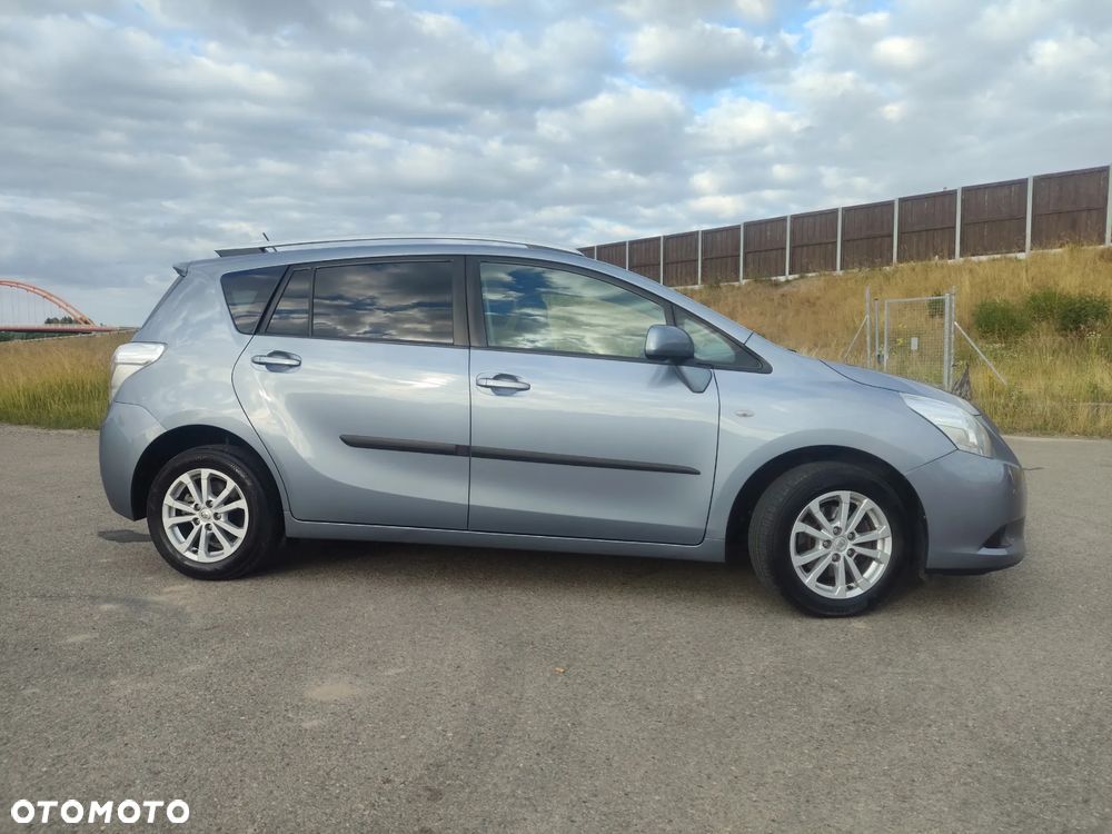 Toyota Verso 1.8 Sol EU5 7os - 3