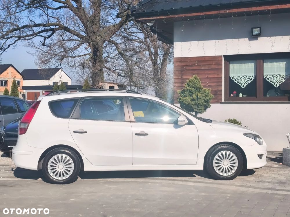Hyundai i30 1.6 CRDi Classic + - 22