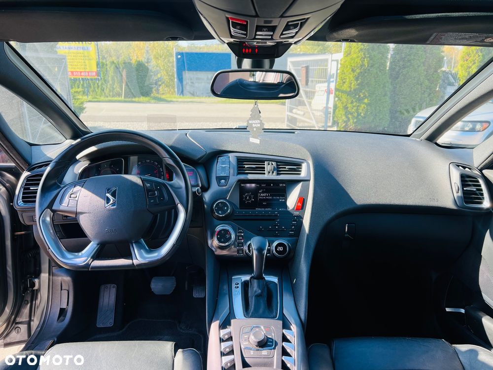 Citroën DS5 1.6 THP SoChic - 16