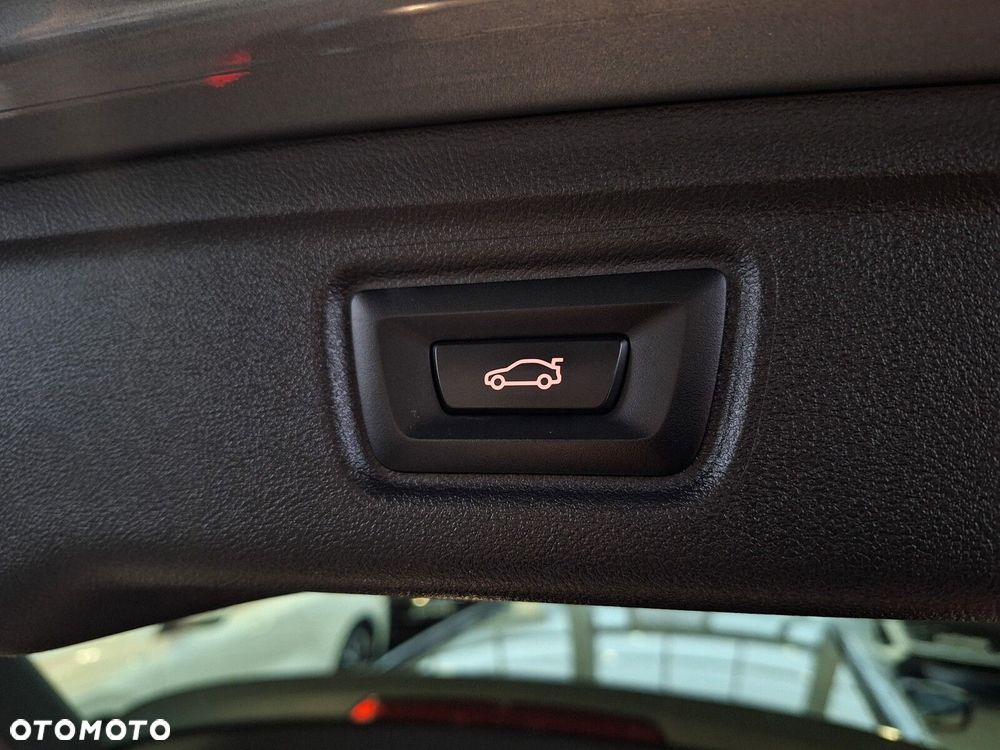 BMW Seria 3 320d xDrive M Sport sport - 14