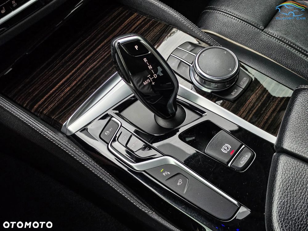 BMW Seria 5 520d xDrive Sport Line - 38