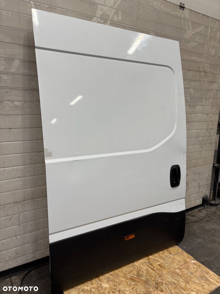 Drzwi przesuwne boczne Iveco Daily 2014- - 2