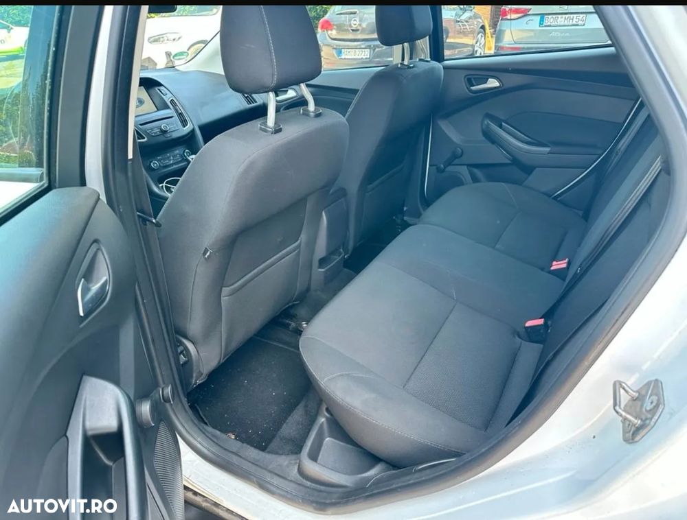 Ford Focus 1.5 TDCi DPF Start-Stopp-System Business - 8