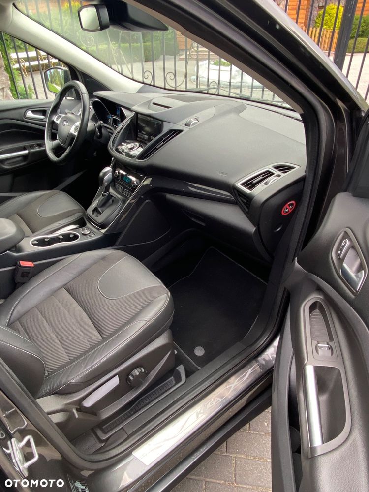 Ford Kuga 2.0 TDCi 4x4 ST-Line - 28
