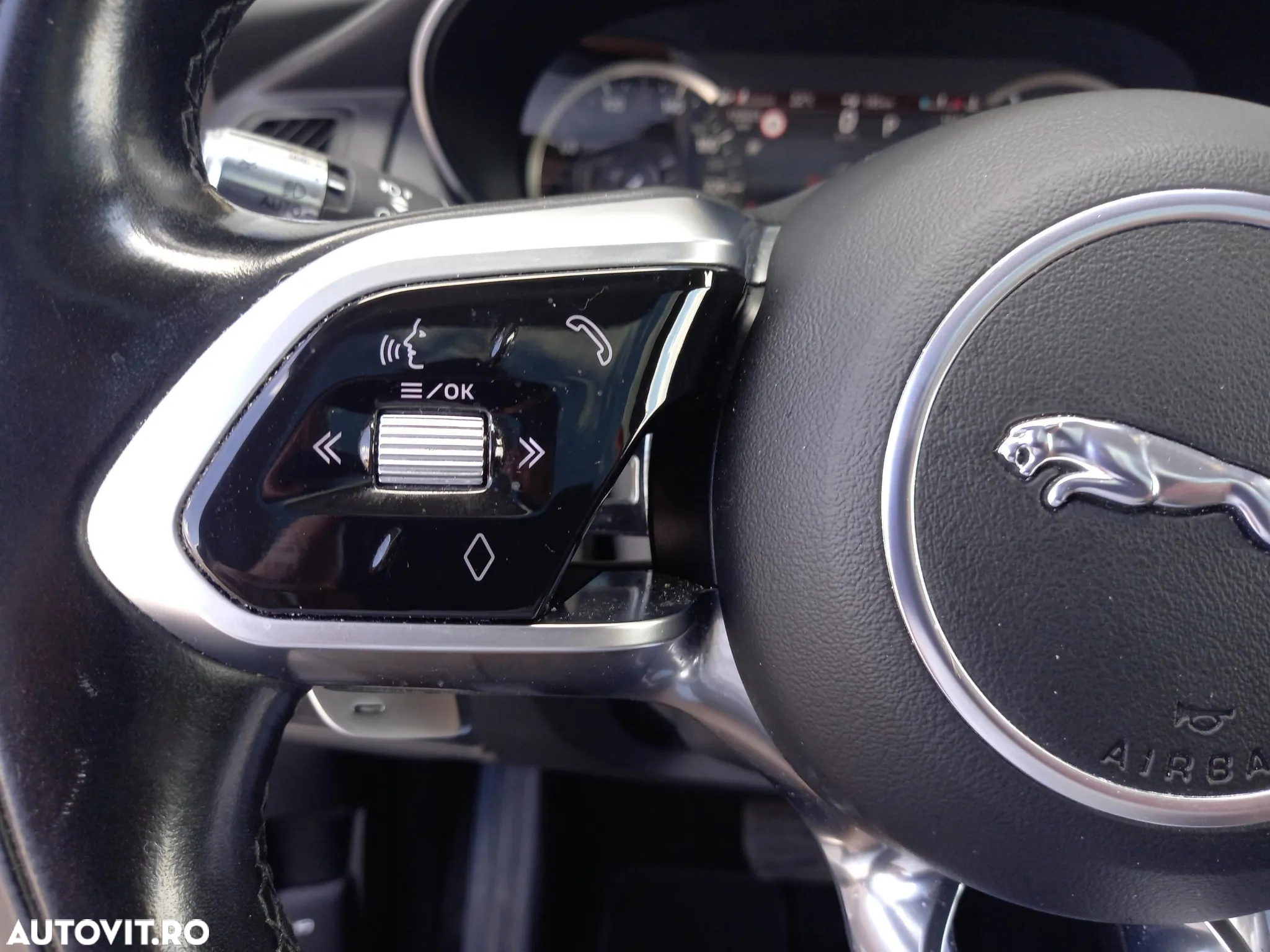 Jaguar E-Pace - 24