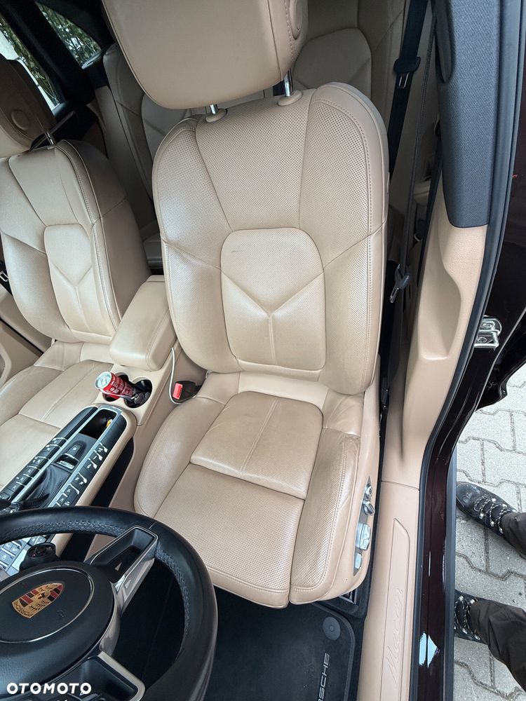 Porsche Macan Standard - 24