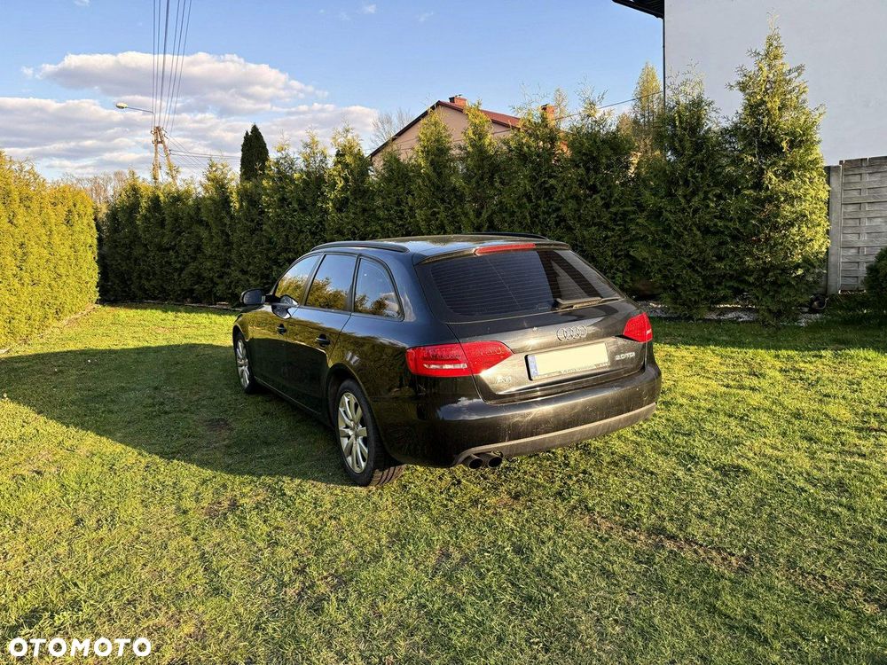 Audi A4 Avant 2.0 TDI DPF Ambiente - 4