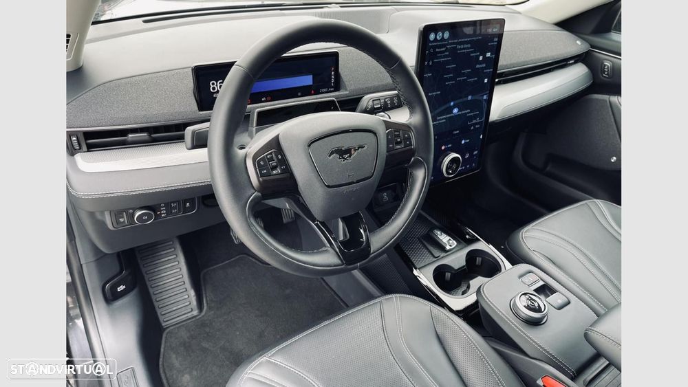 Ford Mustang Mach-E Alargada - 11