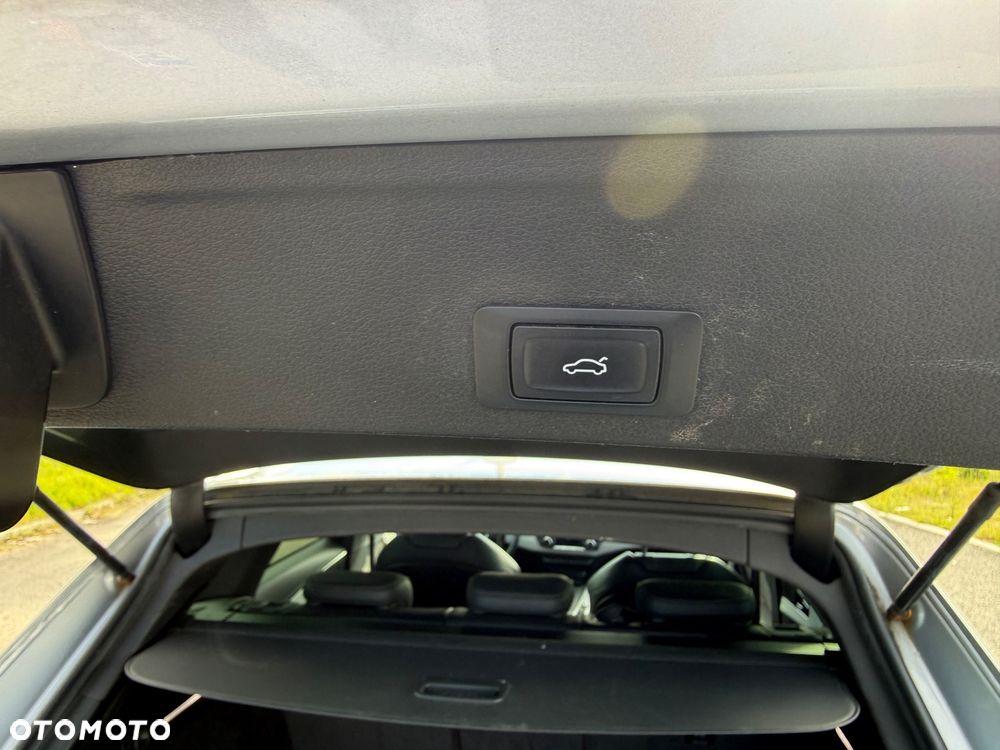 Audi A4 Avant 2.0 TDI S tronic design - 16