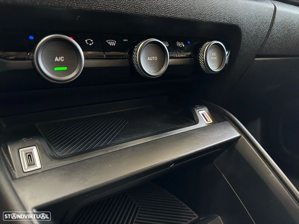 Citroën C4 1.2 PureTech Shine - 25