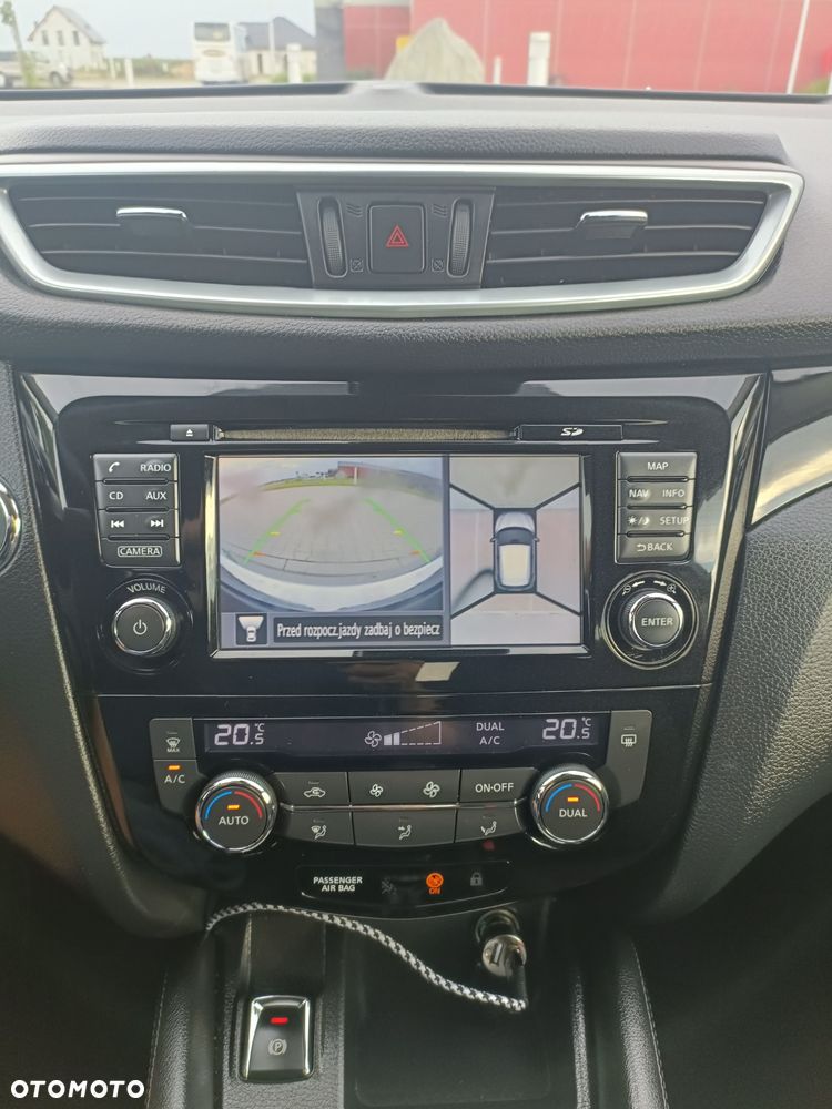 Nissan Qashqai 1.6 DCi N-Connecta - 12