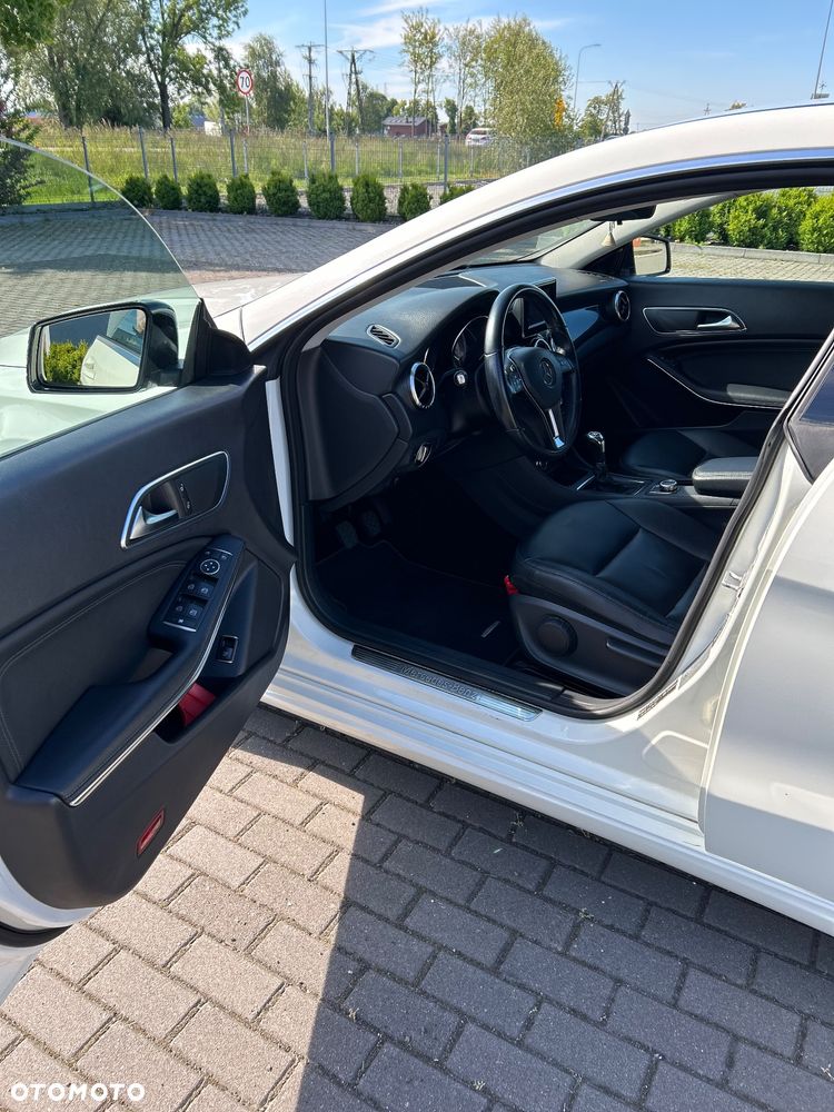 Mercedes-Benz CLA - 9