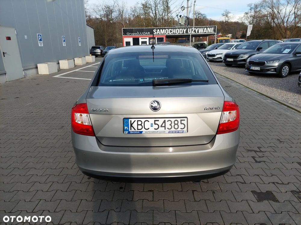 Skoda RAPID 1.2 TSI Ambition - 10