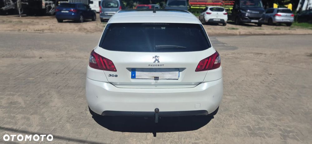 Peugeot 308 1.2 PureTech Allure S&S - 11