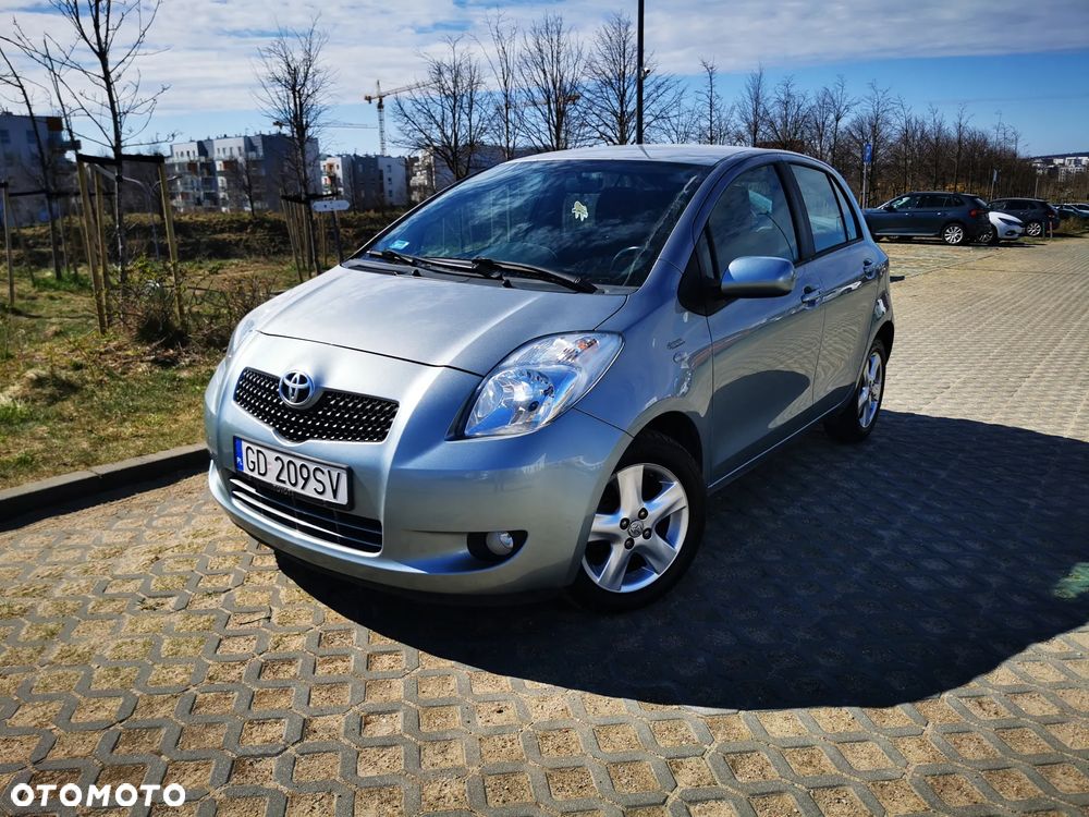 Toyota Yaris 1.3 Sol - 1