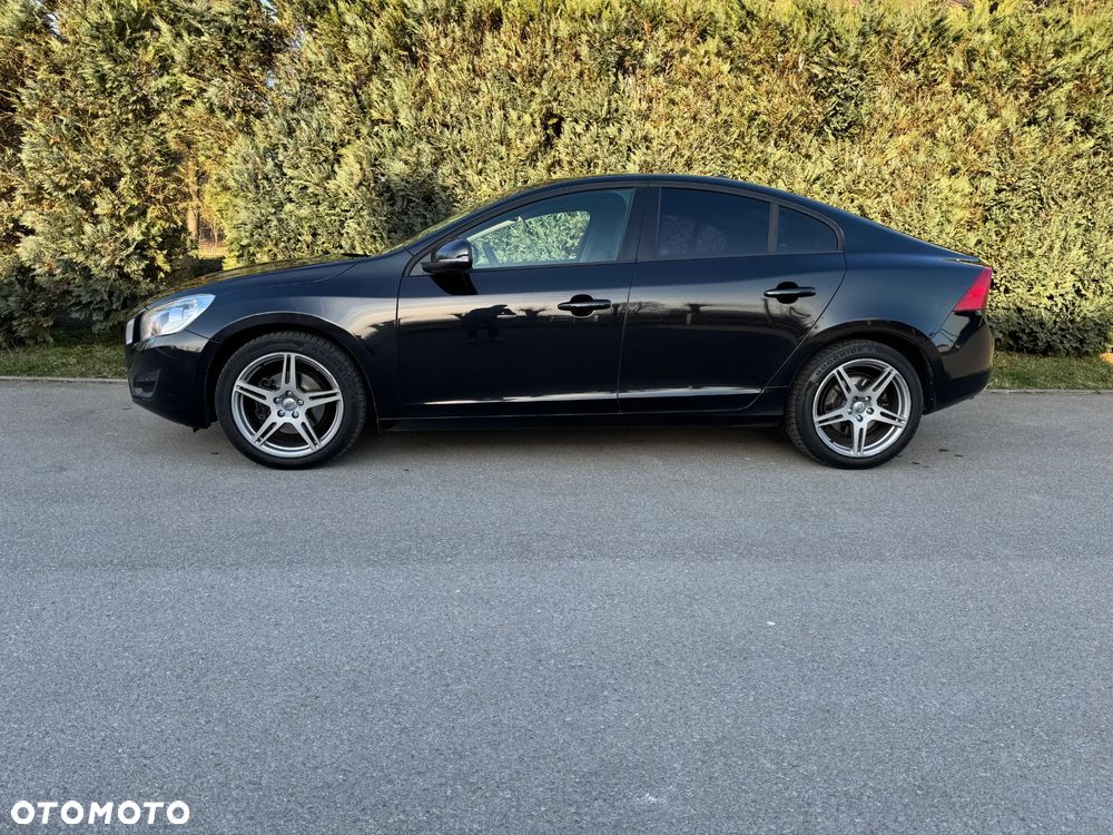 Volvo S60 D3 Edition Pro - 4