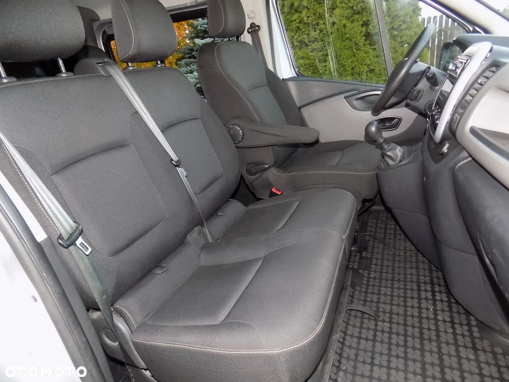 Renault Trafic - 16