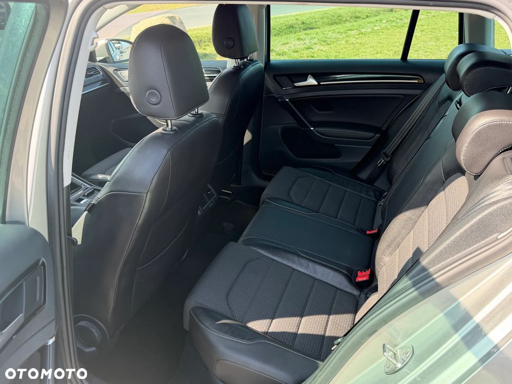 Volkswagen Golf 2.0 BlueTDI Highline - 13