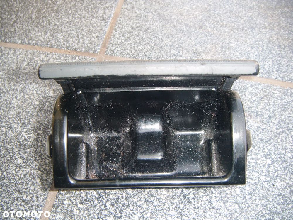 audi a3 8l popielniczka w tunel tył 8l0857961 - 2