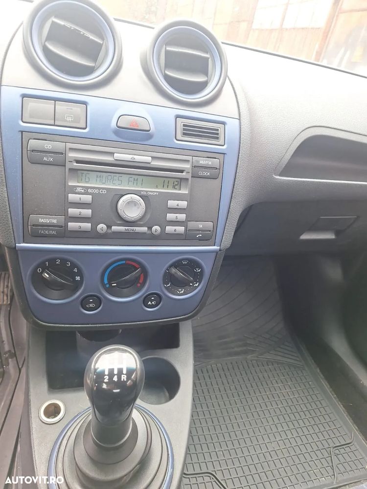 Ford Fiesta 1.4 TDCI - 5