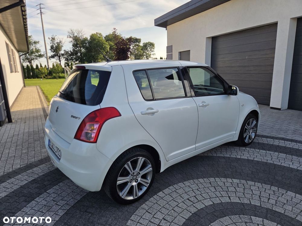 Suzuki Swift - 5