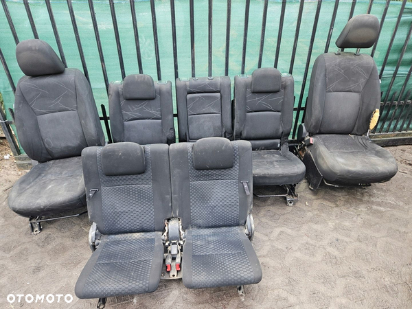 Toyota VERSO 09-18 siedzenia fotele kanapa van komplet