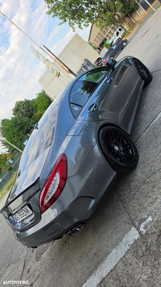 Mercedes-Benz CLS - 6