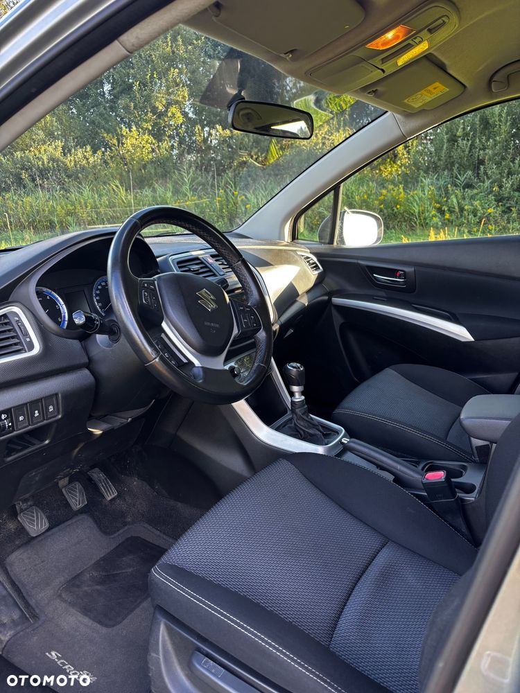 Suzuki S-Cross - 4