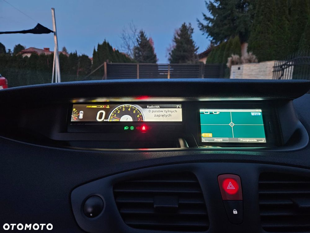 Renault Scenic 1.6 16V Confort Expression - 24